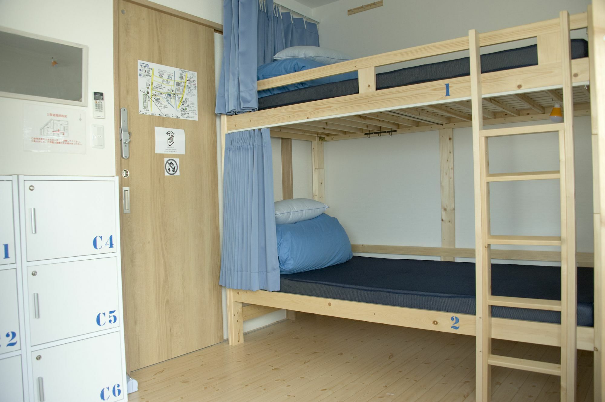 Umbrella House Hostel Osaka Bagian luar foto